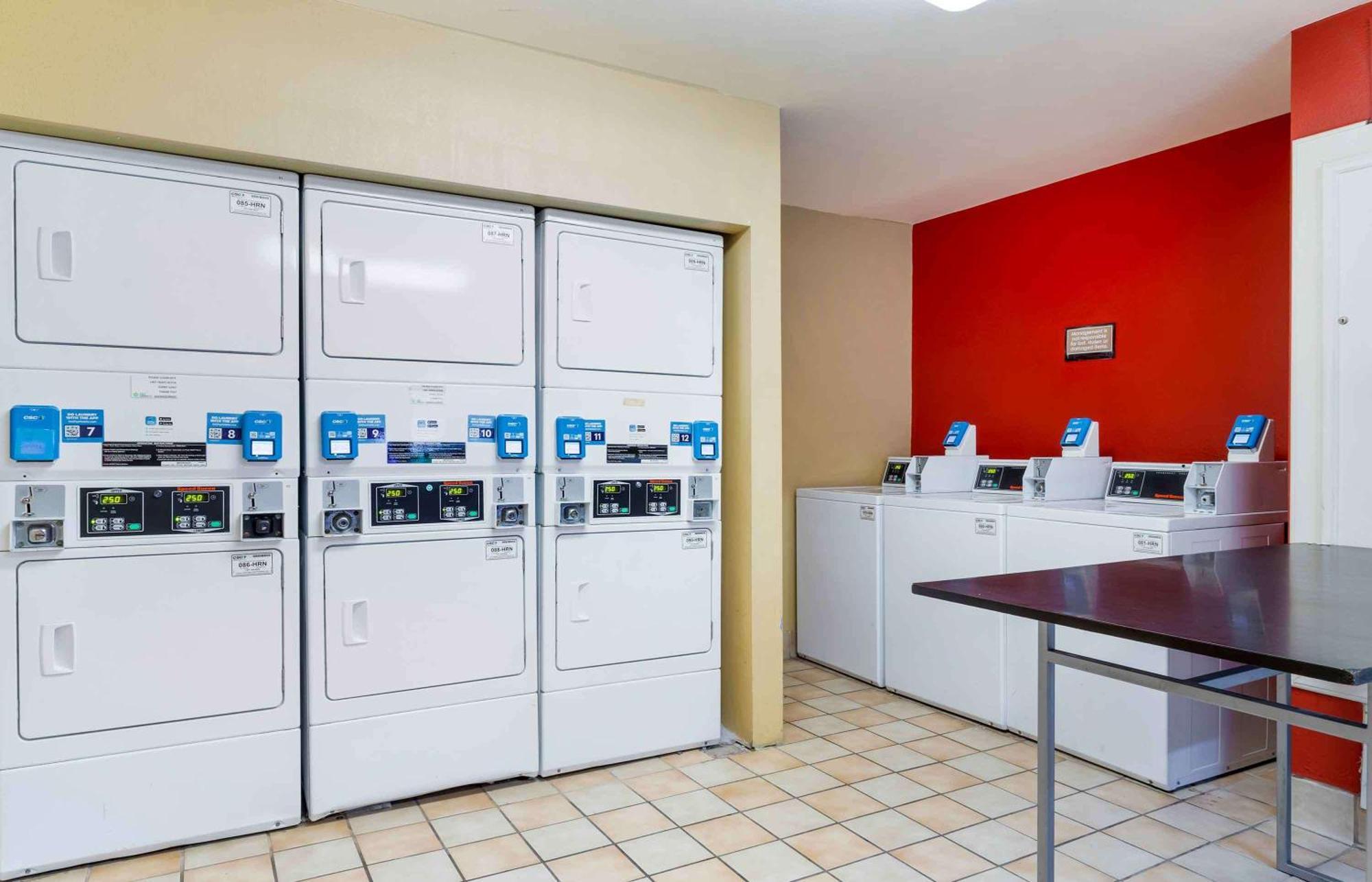 Extended Stay America Suites - Houston - Galleria - Uptown Extérieur photo